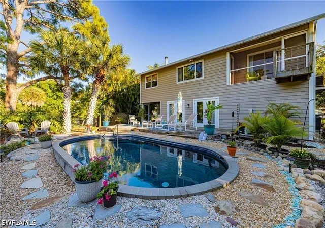 Photo 2 of Single family home for sale at 4730 Pembrooke Ln, Bonita Springs, FL 34134 | MLS# 226013163 | Listing updated on 2026-07-11