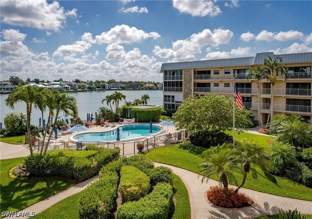 2nd image of 3450 Gulf Shore Blvd N, Naples, FL 34103