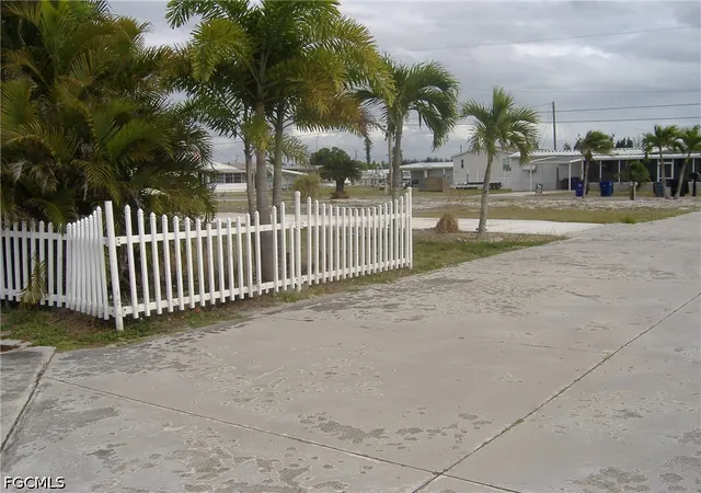2nd image of 5012 Flamingo Dr, Saint James City, FL 33956 | MLS# 2026014876