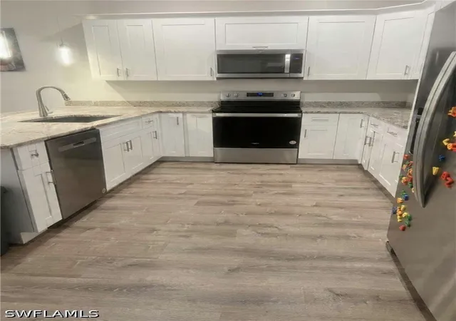 Photo 3 of Sale Pending at 118 Lucille Ave, Fort Myers, FL 33916 | MLS# 226012684 | Listing updated on 2026-06-17