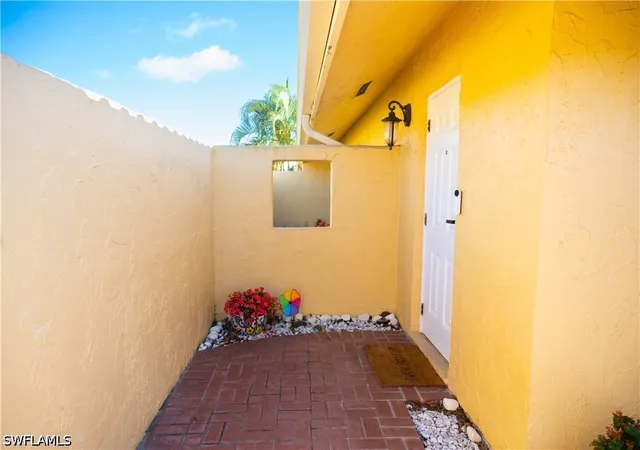 Listing Photo 4 - Condo for sale in building located at 136 Harrison Rd, Naples, FL 34112 - Unit #L3