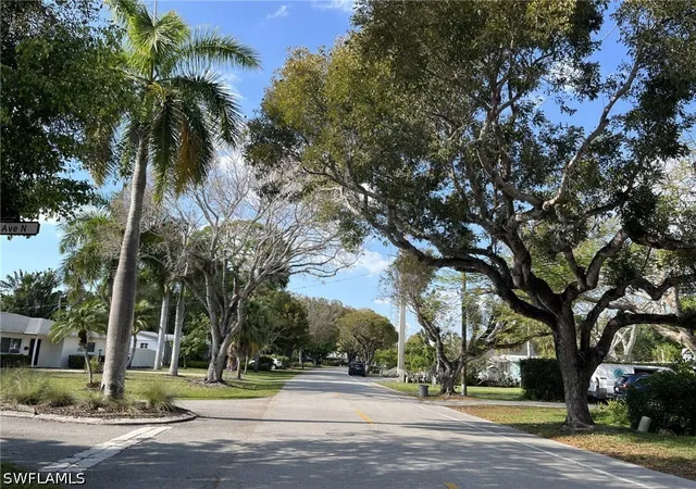 1st image of 930 13th St N, Naples, FL 34102 | MLS# 226013342