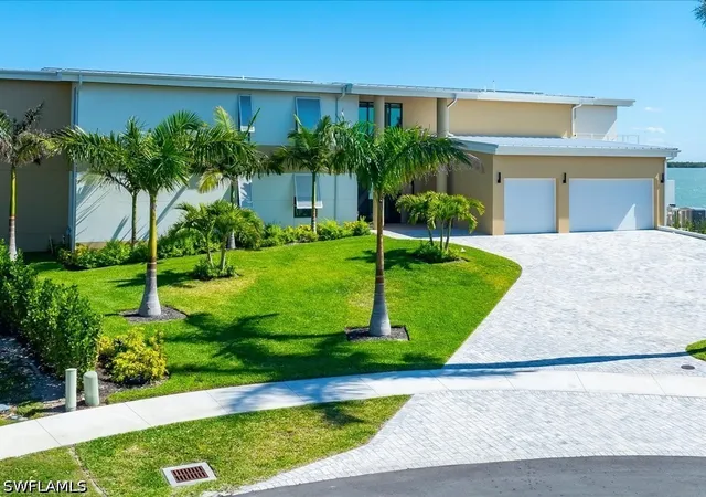 Photo 2 of Mansion for sale at 1798 Wavecrest Ct, Marco Island, FL 34145 | MLS# 226013220 | Listing updated on 2026-04-21
