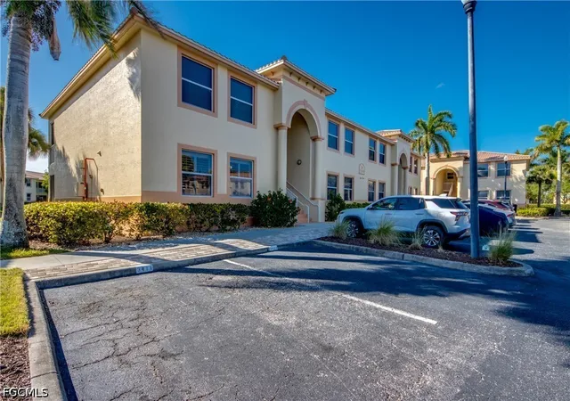 Photo 3 of Condo for sale at 15370 Bellamar Cir #3411, Fort Myers, FL 33908 | MLS# 2026014964 | Listing updated on 2026-08-09
