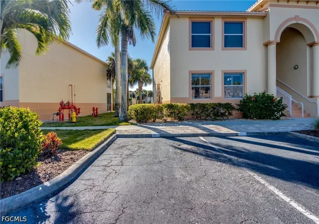 Photo 3 of Condo for sale at 15370 Bellamar Cir #3411, Fort Myers, FL 33908 | MLS# 2026014964 | Listing updated on 2026-08-09