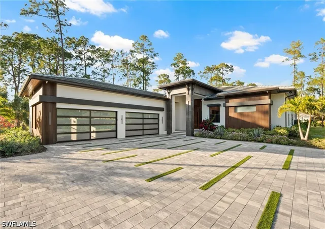 Photo 2 of Mansion for sale at 4891 Mahogany Ridge Dr, Naples, FL 34119 | MLS# 226000896 | Listing updated on 2026-06-26