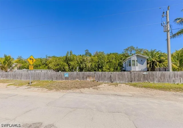 Photo 30 of Manufactured home for sale at 25 & 26 Plantation Dr, Everglades City, FL 34139 | MLS# 226013501 | Listing updated on 2026-04-01