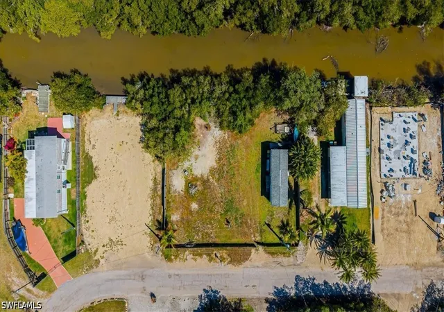 Photo 3 of Manufactured home for sale at 25 & 26 Plantation Dr, Everglades City, FL 34139 | MLS# 226013501 | Listing updated on 2026-04-01