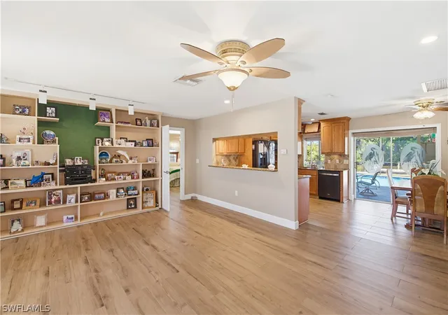 4th image of 47 Constitution Dr, Naples, FL 34112 | MLS# 226012655