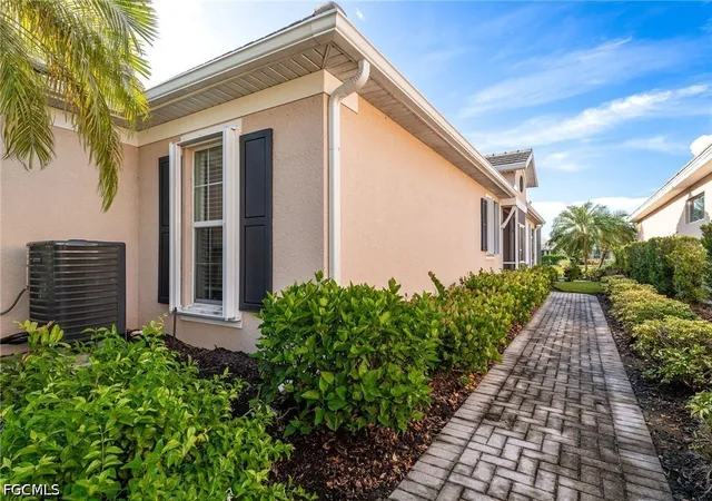 5th image of 2652 Vareo Ct, Cape Coral, FL 33991 | MLS# 2026015262