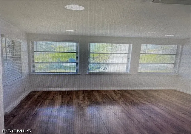 Photo 4 of Single family home for sale at 333 San Bernardino St, North Fort Myers, FL 33903 | MLS# 2026015408 | Listing updated on 2026-08-11
