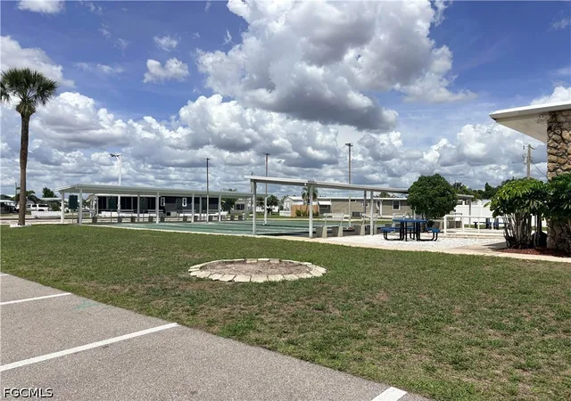 Homes for sale in North Fort Myers, FL | 2787 Breezewood Dr, North Fort Myers, FL 33917 | MLS# 2026015513