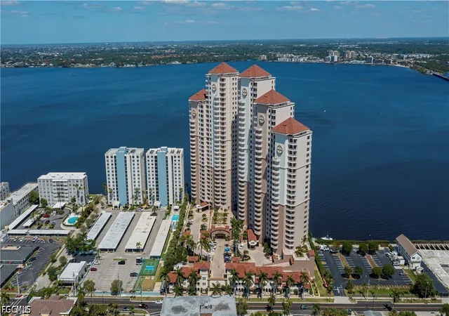 1st image of 2104 W First St, Fort Myers, FL 33901