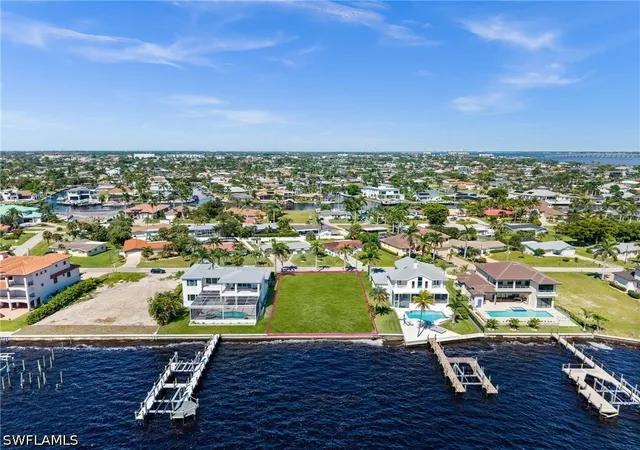 Photo 4 of Sale Pending at 1020 Dolphin Dr, Cape Coral, FL 33904 | MLS# 226014104 | Listing updated on 2026-07-25