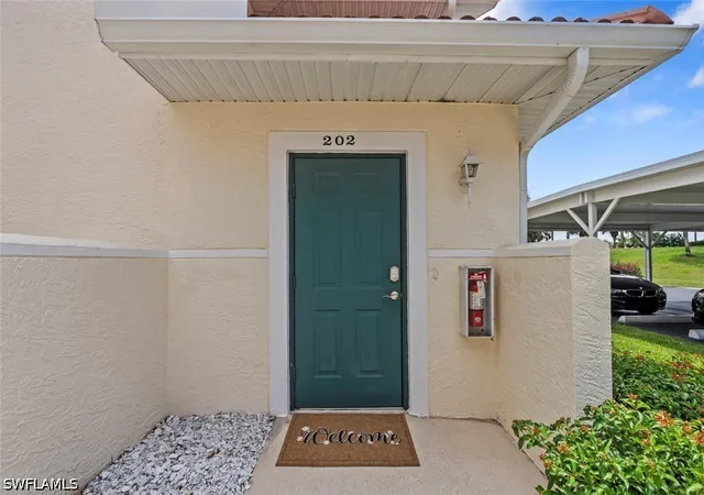 2nd image of 4970 Deerfield Wy, Naples, FL 34110