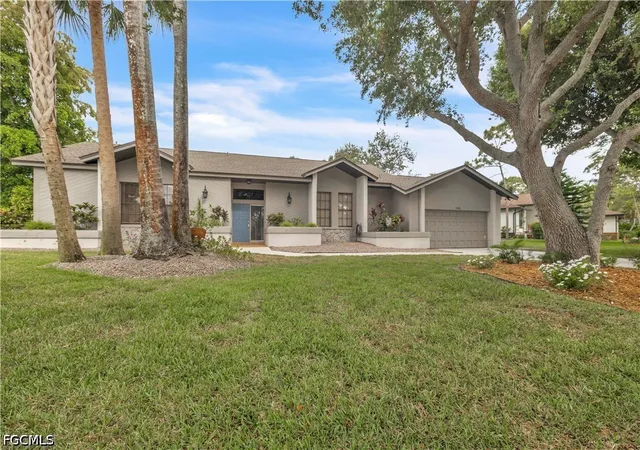 Photo 2 of Single family home for sale at 12395 Mcgregor Woods Cir, Fort Myers, FL 33908 | MLS# 2026015719 | Listing updated on 2026-06-22