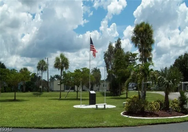 4th image of 593 Daisy Dr, North Fort Myers, FL 33917 | MLS# 2026015720
