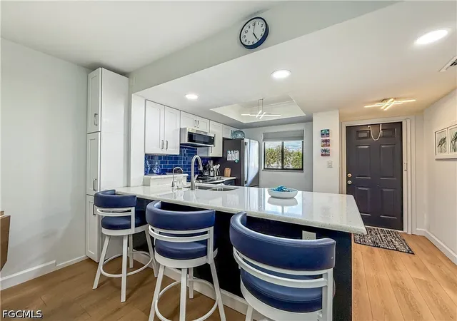Listing Photo 5 - Condo for sale in building located at 4790 Cleveland Ave, Fort Myers, FL 33907 - Unit #2007