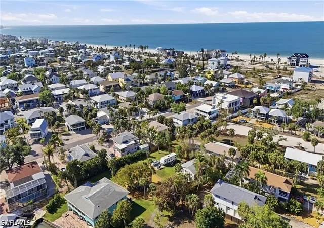 36th image of 123 Andre Mar Dr, Fort Myers Beach, FL 33931 | MLS# 226013208