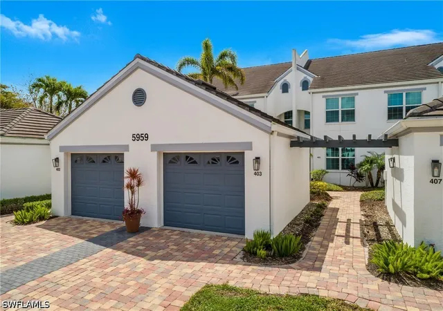 Photo 4 of Condo for sale at 5959 Sand Wedge Ln #403, Naples, FL 34110 | MLS# 226013530 | Listing updated on 2026-04-12
