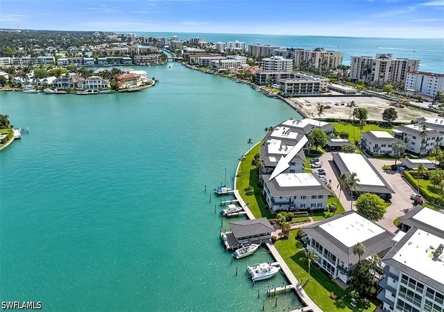 3rd image of 3400 Gulf Shore Blvd N #J3, Naples, FL 34103 | MLS# 226013119