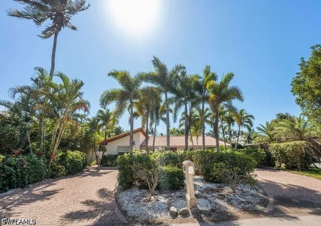 3rd image of 778 Broad Ct S, Naples, FL 34102 | MLS# 226014309