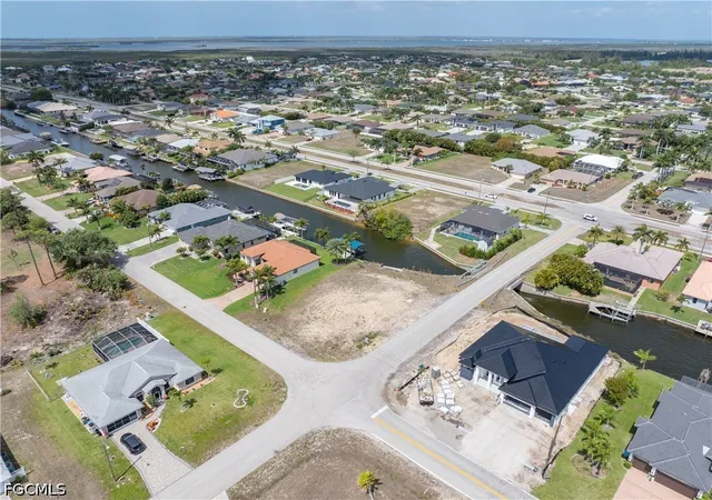 3rd image of 2581 Sw 28Th Ter, Cape Coral, FL 33914 | MLS# 2026015936