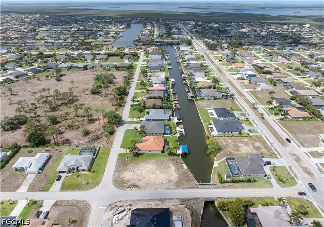 4th image of 2581 Sw 28Th Ter, Cape Coral, FL 33914 | MLS# 2026015936