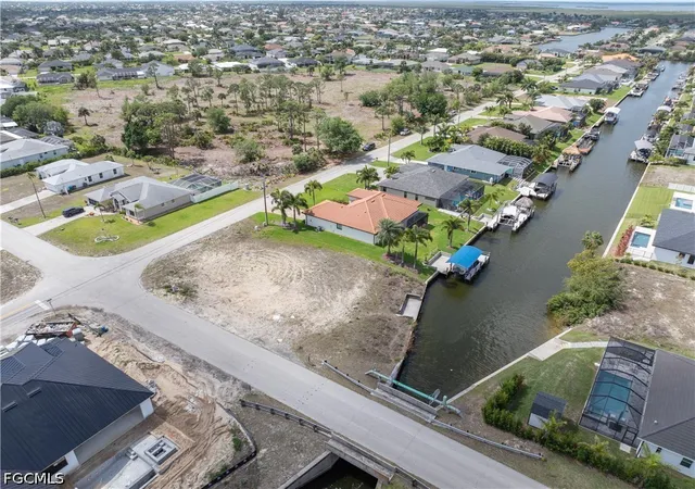 5th image of 2581 Sw 28Th Ter, Cape Coral, FL 33914 | MLS# 2026015936