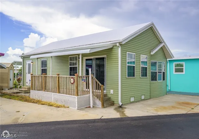 Photo 1 of Manufactured home for sale at 11089 Sunglow Ln, Fort Myers, FL 33908 | MLS# 2026016097 | Listing updated on 2026-07-21