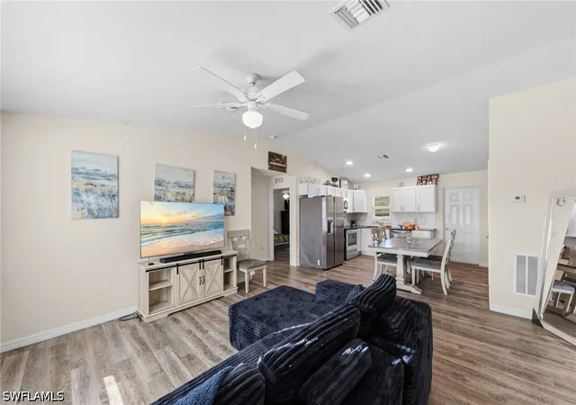 5th image of 3113 Pebble Ln, Labelle, FL 33935 | MLS# 226011095