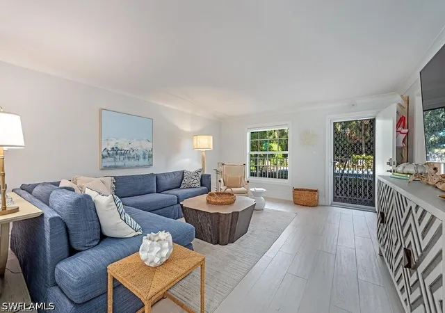 3rd image of 1222 Gordon Dr #4, Naples, FL 34102 | MLS# 226014441