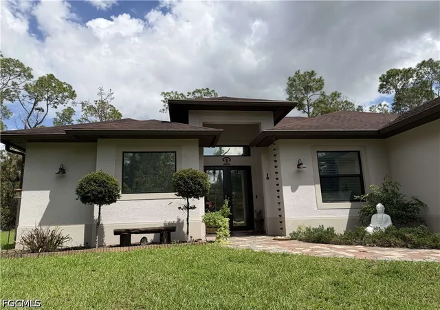 Photo 1 of Single family home for sale at 190 2nd Street Se, Naples, FL 34117 | MLS# 2026016220 | Listing updated on 2026-04-20