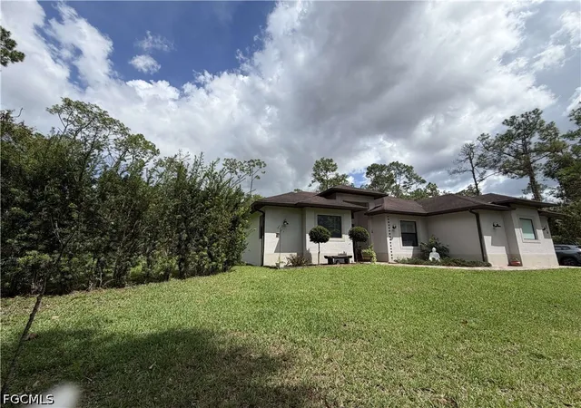 Photo 3 of Single family home for sale at 190 2nd Street SE, Naples, FL 34117 | MLS# 2026016220 | Listing updated on 2026-04-20