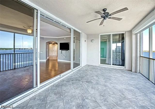 5th image of 2104 W 1St St, Fort Myers, FL 33901