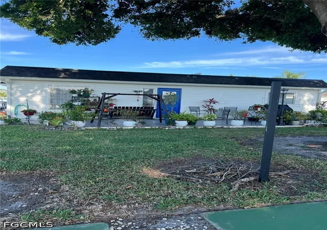3rd image of 18 Hamlin Ct, Lehigh Acres, FL 33936 | MLS# 2026016366