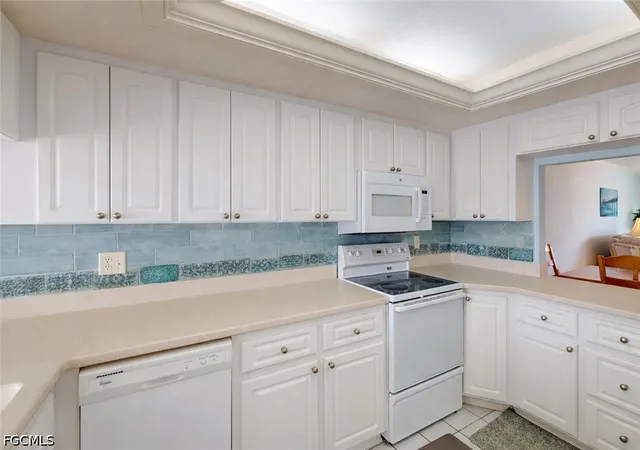 Photo 4 of Condo for sale at 4229 SE 19th Place #2E, Cape Coral, FL 33904 | MLS# 2026016410 | Listing updated on 2026-04-08