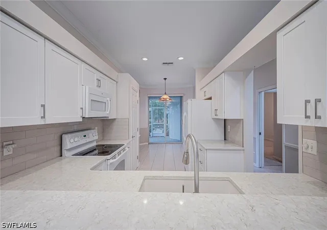 Photo 4 of Townhouse for sale at 20676 Candlewood Holw, Estero, FL 33928 | MLS# 226013670 | Listing updated on 2026-08-03