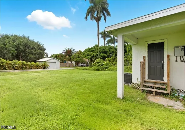 4th image of 25 Cypress St, North Fort Myers, FL 33903 | MLS# 2026016511