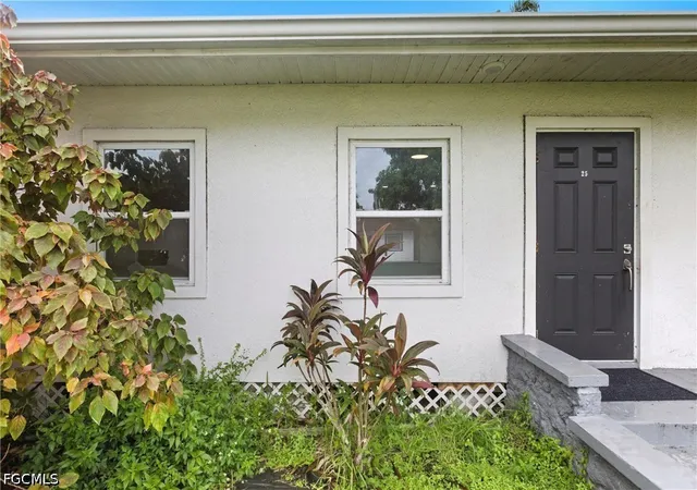 5th image of 25 Cypress St, North Fort Myers, FL 33903 | MLS# 2026016511
