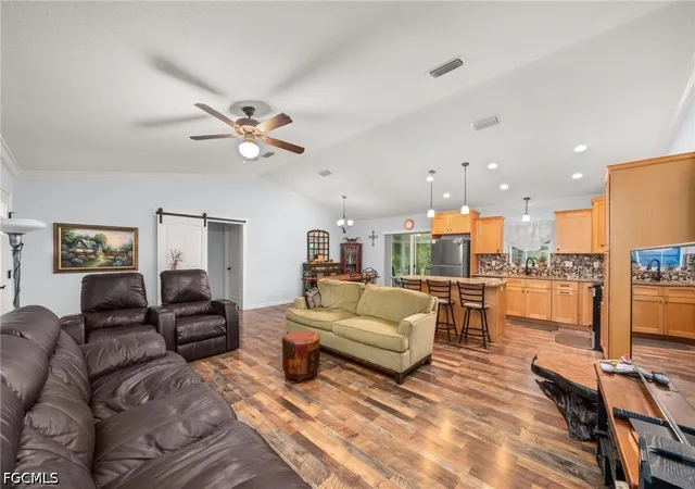 5th image of 112 Bimini St Ne, Lake Placid, FL 33852 | MLS# 2026016523