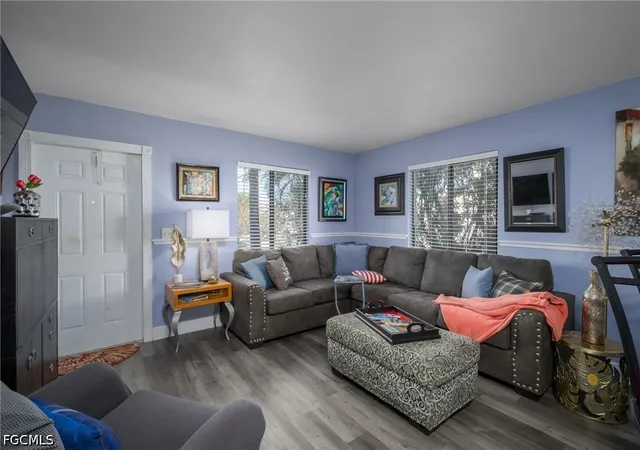 Listing Photo 5 - Condo for sale in building located at 4903 Vincennes St, Cape Coral, FL 33904 - Unit #110