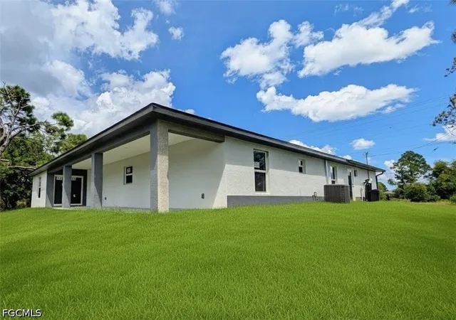Photo 4 of Single family home for sale at 798 Bell Blvd S, Lehigh Acres, FL 33974 | MLS# 2026016801 | Listing updated on 2026-06-02