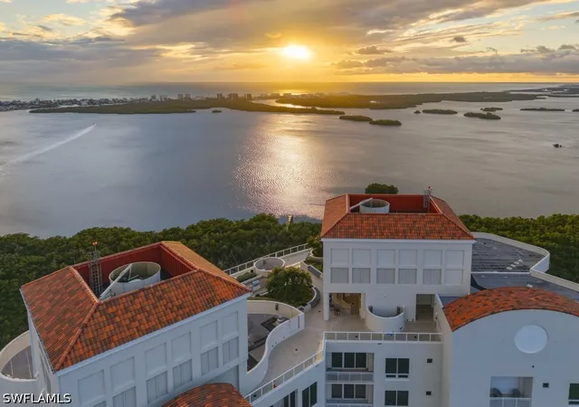 Listing Photo 2 - Condo for sale in building located at 4851 Bonita Bay Blvd, Bonita Springs, FL 34134 - Unit #902