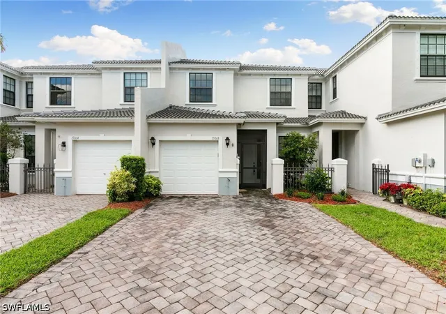 Photo 2 of Townhouse for sale at 15068 Summit Pl Cir, Naples, FL 34119 | MLS# 226013904 | Listing updated on 2026-07-29