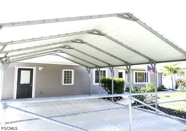 Photo 2 of Single family home for sale at 4436 Poinsettia St, Fort Myers, FL 33905 | MLS# 2026016861 | Listing updated on 2026-10-03