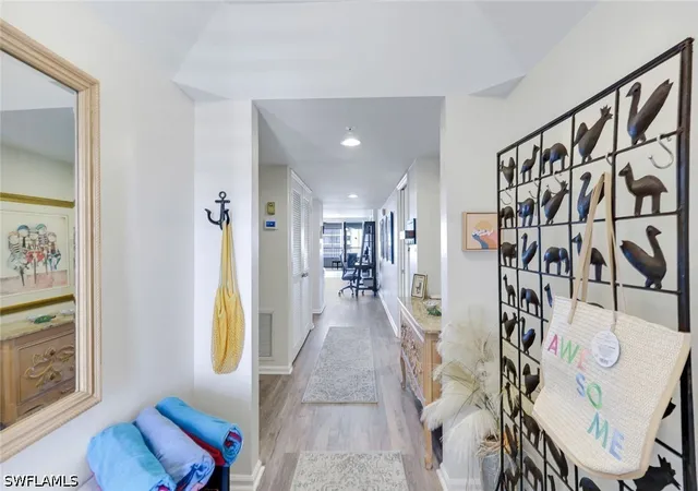 Listing Photo 4 - Condo for sale in building located at 21 Bluebill Ave, Naples, FL 34108 - Unit #B905