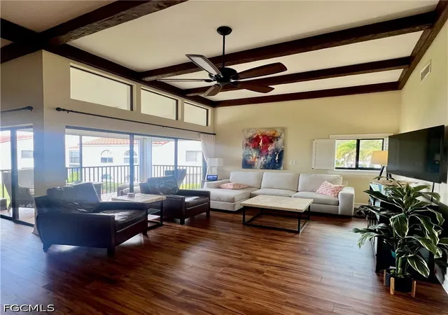 3rd image of 619 Beachwalk Cir, Naples, FL 34108