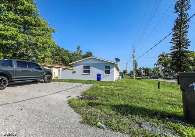 Homes for sale in Fort Myers, FL | 2406 Linhart Ave, Fort Myers, FL 33901 | MLS# 2026016892