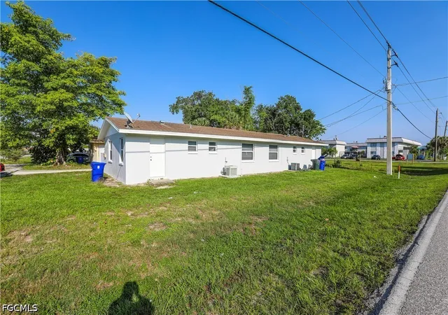 Homes for sale in Fort Myers, FL | 2406 Linhart Ave, Fort Myers, FL 33901 | MLS# 2026016892